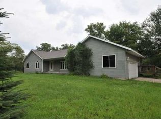5227 Buffalo Dr, Central City, IA 52214