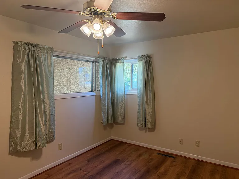 1280 L St — Photo 18