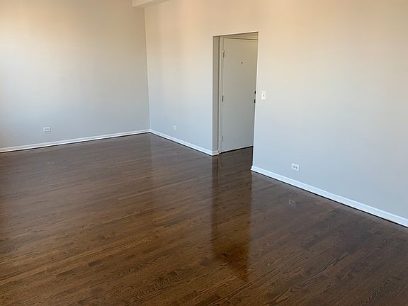 4th image of 4922 S Vincennes Ave #3S