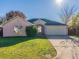 4025 Busch Gardens Dr, Fort Worth, TX 76123