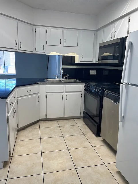 1212 Stephens Dr #2