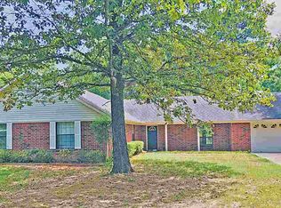 1422 County Road 2109, Hooks, TX 75561