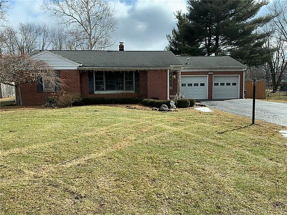 2nd image of 5601 Garden Dr