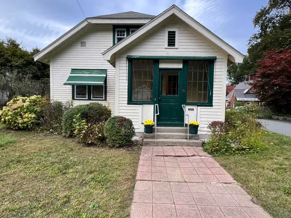 55 1st St, North Adams, MA 01247