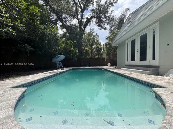 309 Deer Park Ave, Temple Terrace, FL 33617
