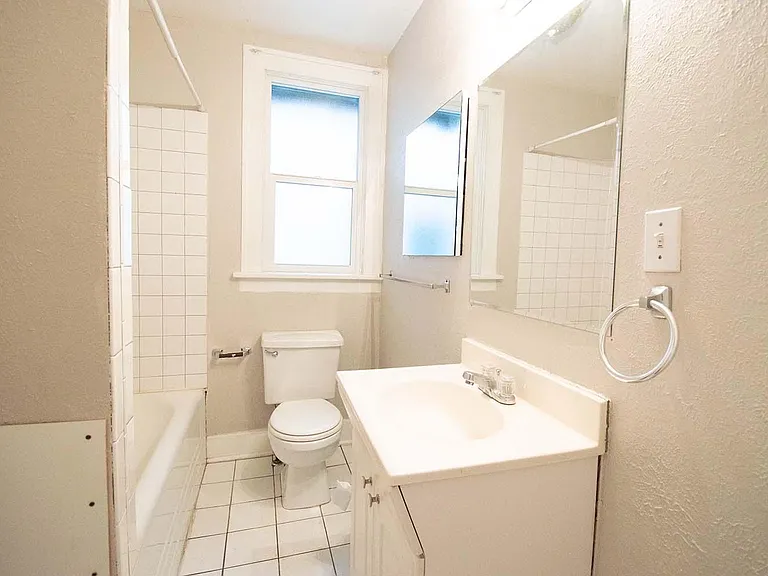 3178 N Speer Blvd — Photo 5