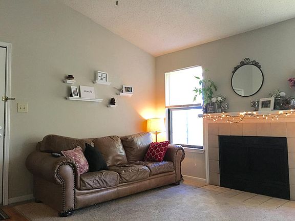 3rd image of 669 Woodduck Ct