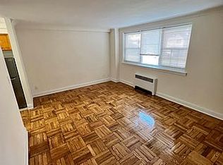 87-12 166th St #2, Jamaica, NY 11432