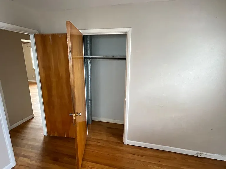 306 Jefferson St — Photo 13