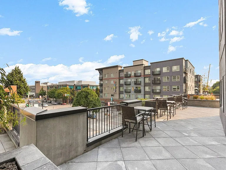 Legacy Plaza Senior Living Apartments — Photo 33