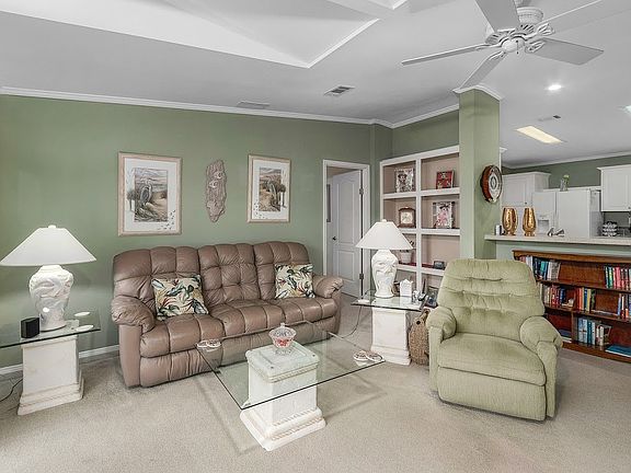 5th image of 442 New Pond Ct