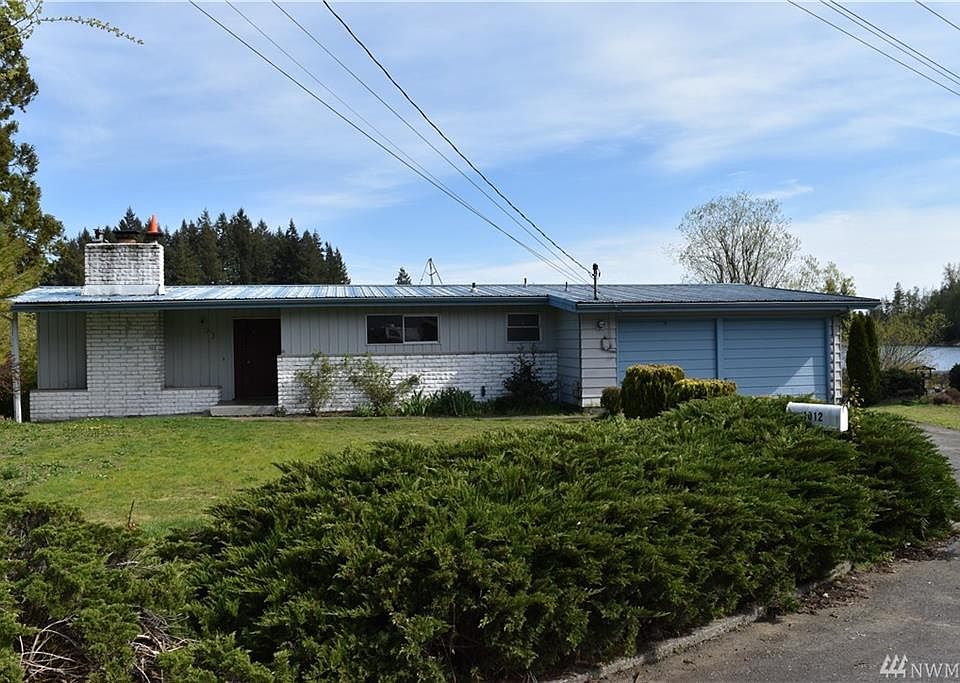 1st image of 1012 Lake Terrace Dr SW