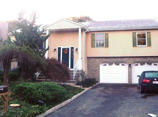 629 Alacci Way, Westwood, NJ 07675