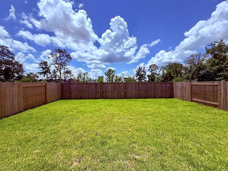 920 Capracotta Dr — Photo 15