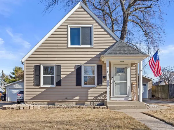 2818 South Conger PLACE, West Allis, WI 53227