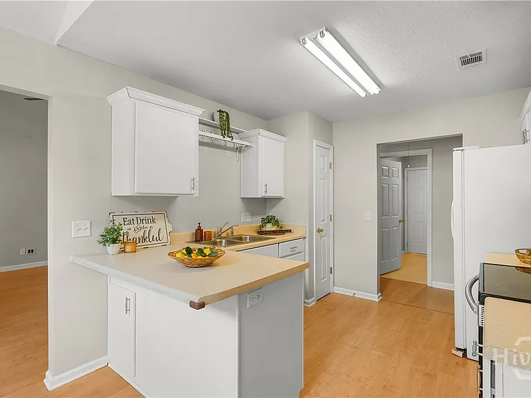 139 Pampas Dr — Photo 12