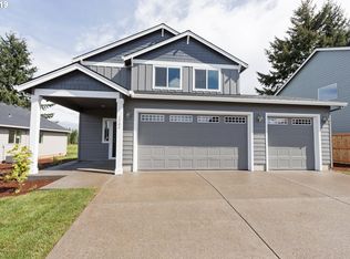 197 NE Regan Hill Loop, Estacada, OR 97023