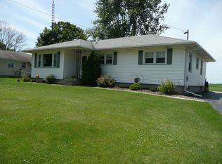 5N836 Meredith Rd, Maple Park, IL 60151