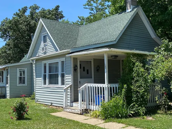 110 Clay St, North East, PA 16428