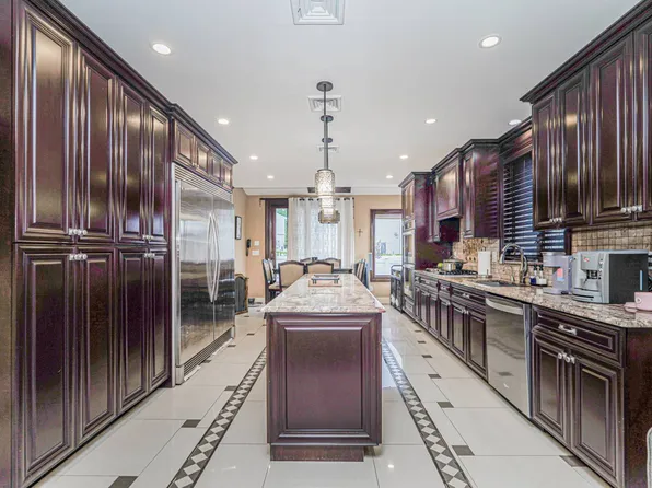 14 Walnut Place image 22 of 47