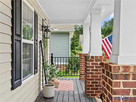 2nd image of 11210 Hill Ridge Ct