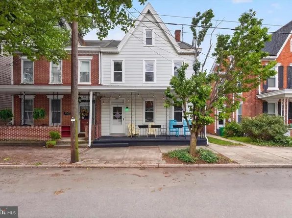 220 N College St, Carlisle, PA 17013
