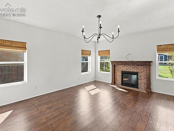 5th image of 6798 Sandyford Ln