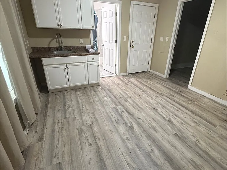 1533 La Salle Ave #LOWER — Photo 7