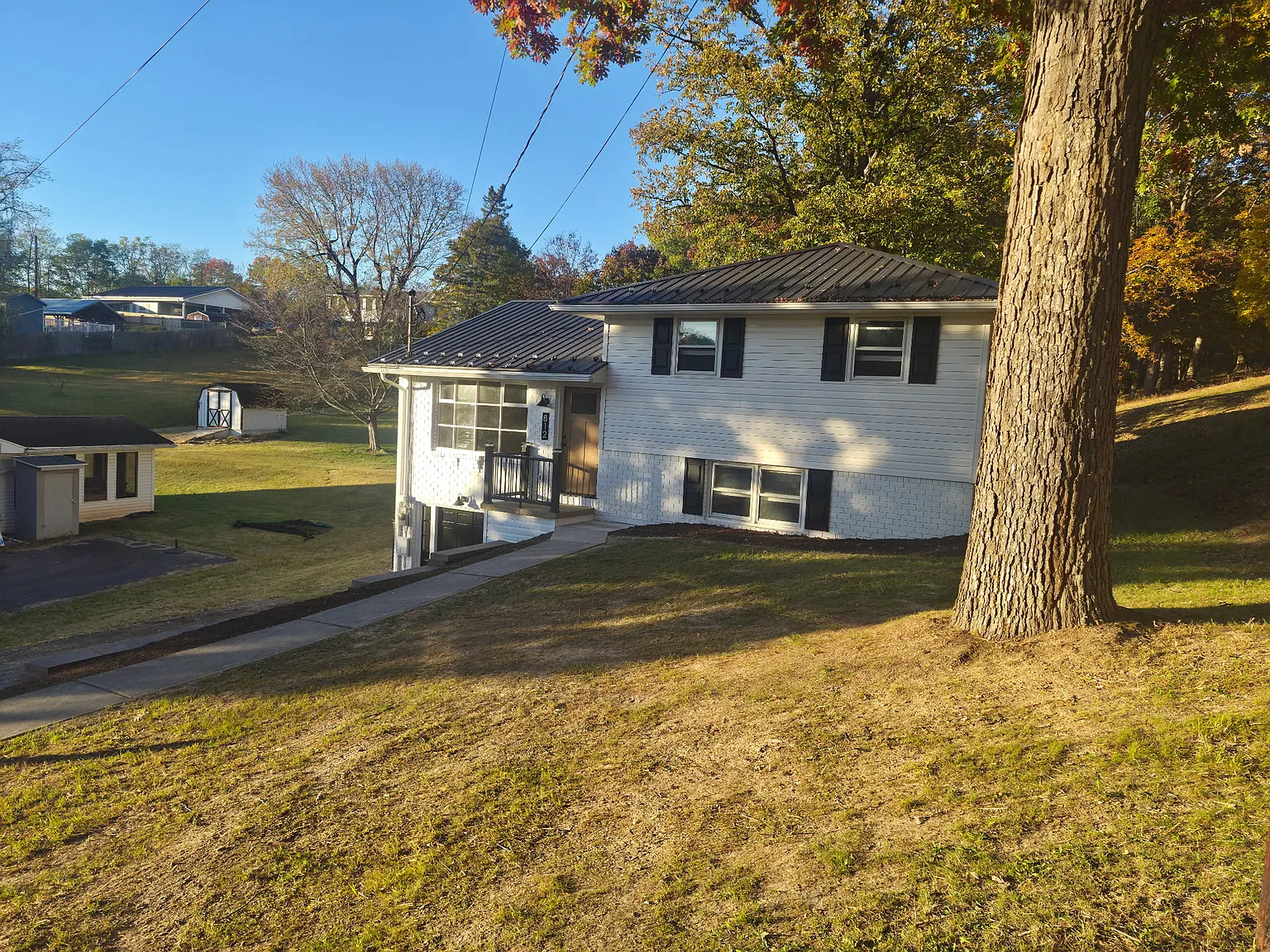 4 bed, 1800 sqft, $1,975 — Photo 2