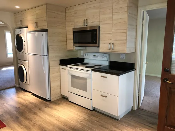 14645 Meadow Dr, Grass Valley, CA 95945