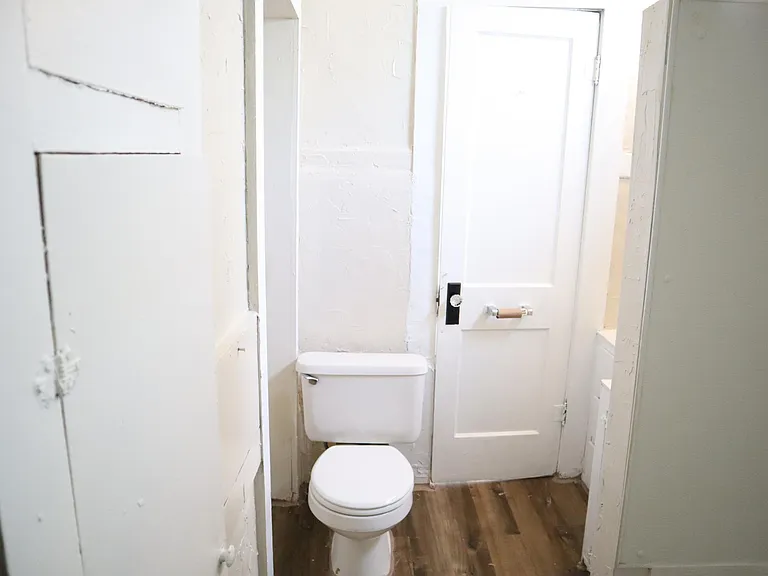 1116 N Bell Ave #2 — Photo 7