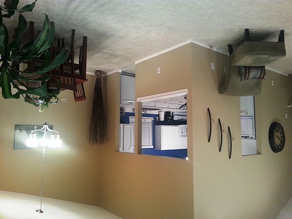 4th image of 368 N Oak Dr