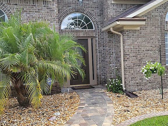 5th image of 1749 Redwood Ln