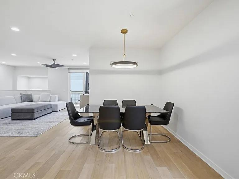 503 Rockefeller — Photo 11