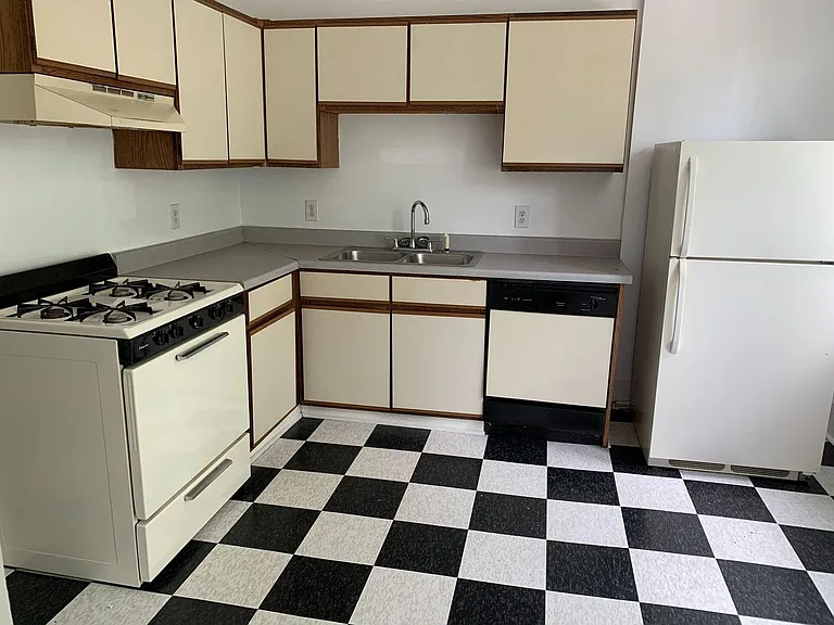 Classic checker floors!