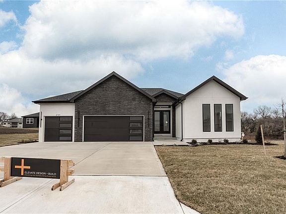 2nd image of 2709 NE Wheatley Dr