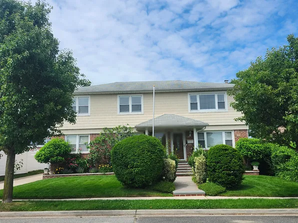 (undisclosed Address), Franklin Square, NY 11010