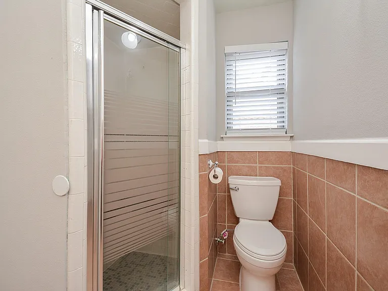 21318 Park Valley Dr — Photo 33