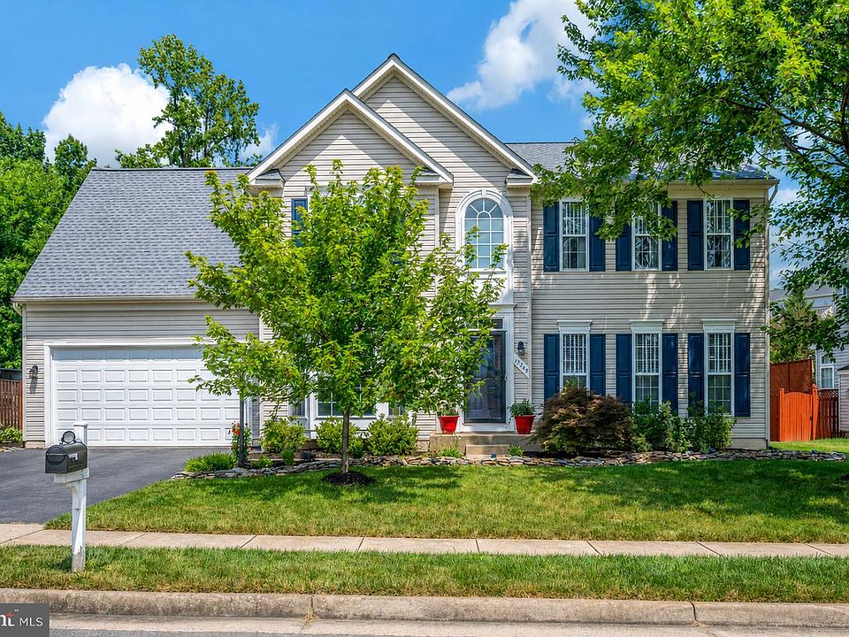 1st image of 17745 Avenel Ln