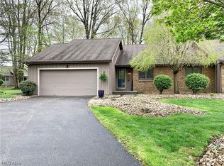 113 Emerald Ln, Cortland, OH