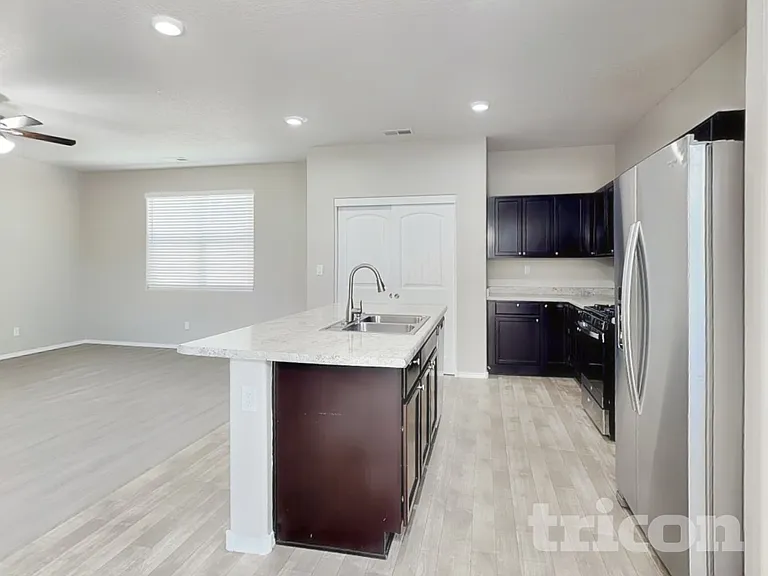 5 Dos Hermanos Ct — Photo 4