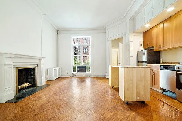 Rented by Halstead Real Estate | media 20