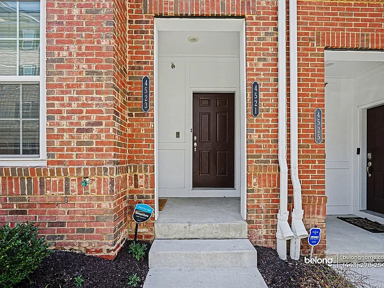4521 Reaney Ln — Photo 3