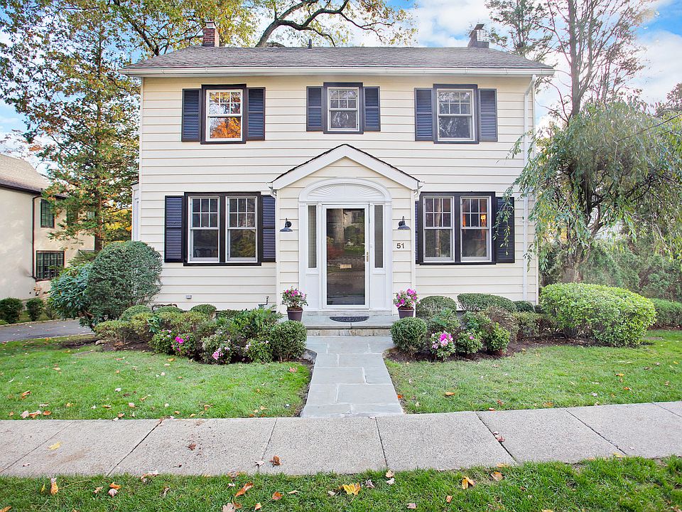 51 Villa Rd Larchmont NY 10538-print-002-004-002-4200x2801-300dpi.jpg