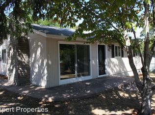 961 Harmony Ln, Ashland, OR