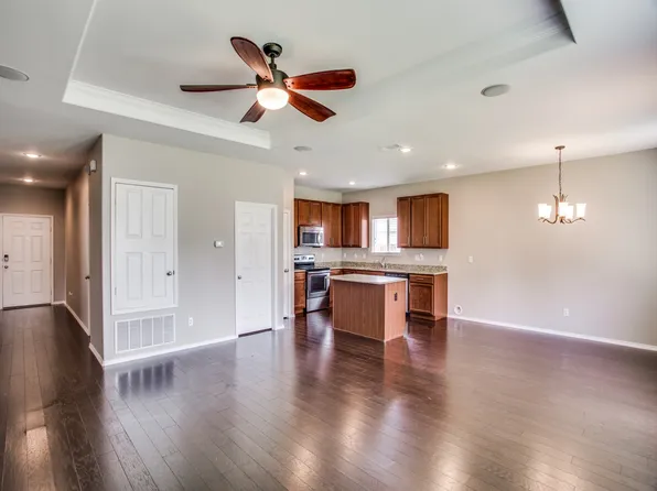 101 Tanglewood Dr, Fate, TX 75189