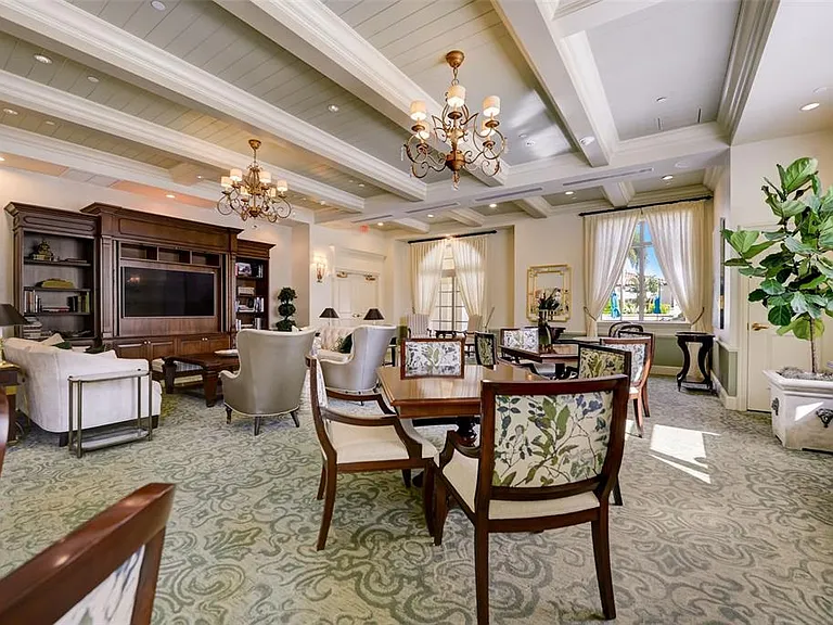 300 Beach Dr NE #305 — Photo 33