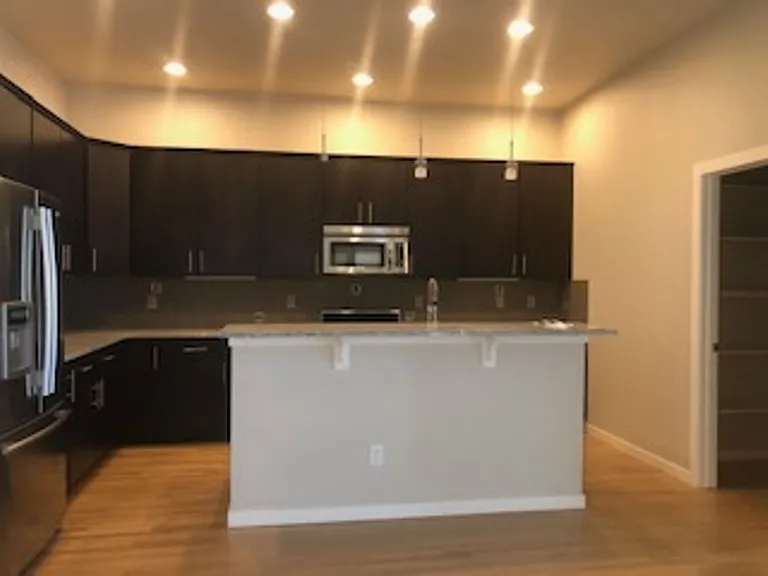 2381 Hecla Dr — Photo 38