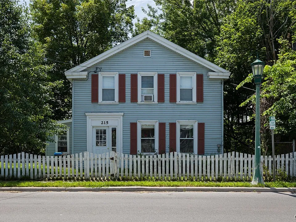 215 W Main St
