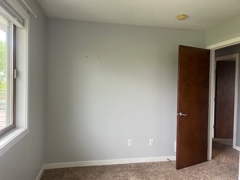 5211 Castleview Dr NW — Photo 3